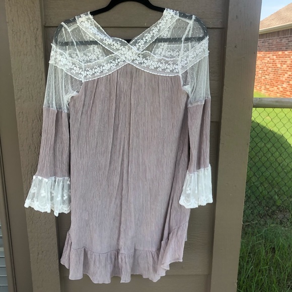 Tassels N Lace Long sleeve Blouse - Picture 3 of 3